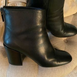 Stuart Weitzman black leather ankle boots. Great condition. 3 inch heels
